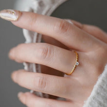 Cargar imagen en el visor de la galería, R Anillo happy / R0017
